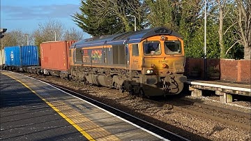 “Pride of GB Railfreight” 66773 4L11 with 39 containers 12;47 8E Lea Road 25/11/2025