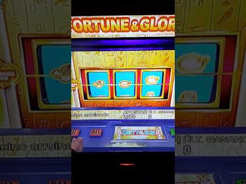Prime Slots Casino | Pro Gambler Mikki Mase Explains How to Play Baccarat‼️🃏👀