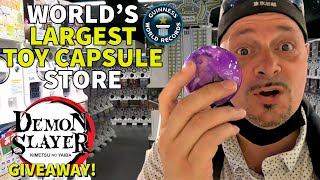 The World’s Biggest CAPSULE TOY 