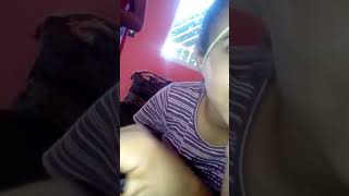 A Menina Ustada Com Seu Próprio Olhos