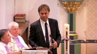 Sir Cliff Richard sings Faithful One at Cilla Black's funeral | 5 News