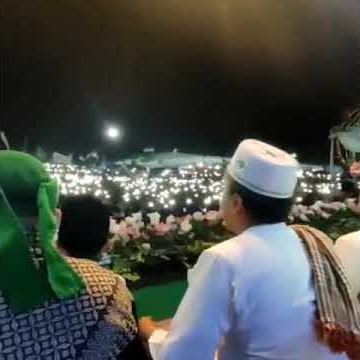 Engkaulah Mu Robbi Cahaya Ilahi