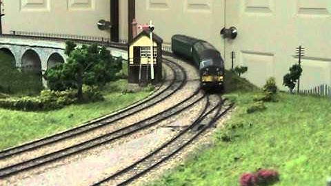 Dapol Class 22 with DCC sound at Ashprington Road