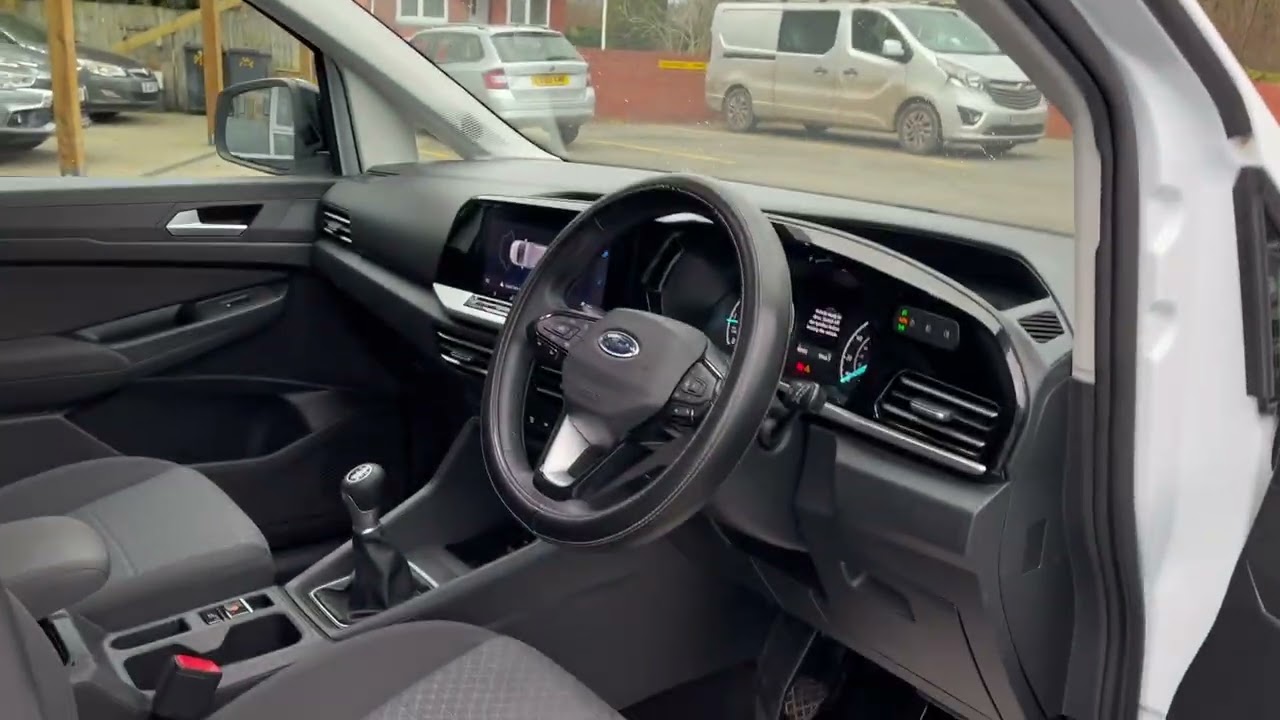 Ford Tourneo at              www.PineLodgeCars.com                            MJ73SUY