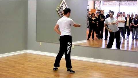 Mark Ballas cha-cha demonstrating musicality