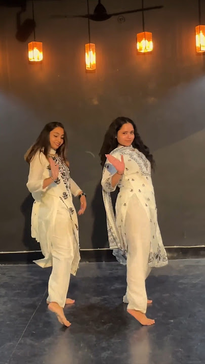 Piya Piya O Piya Piya | Wedding Choreography | Divya Khemka Choreography #weddingshorts #danceshorts