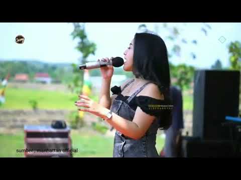 Desy thata salam tresno_desy thata hot_ njm musica