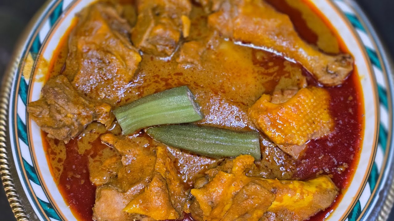 Fufu with palm nut soup 