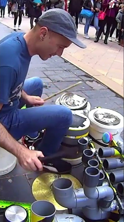 Techno music with Trash, Street Drummer by Lorenzo Mena