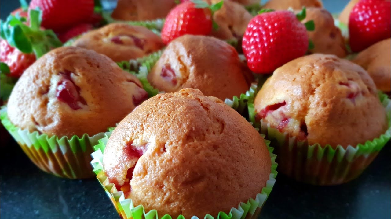 ÇİLEKLİ PAMUK MUFFIN TARİFİ