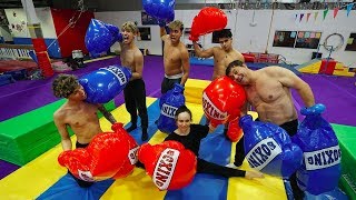 SUPER FUNNY FAMILY BOXING MATCH! screenshot 5