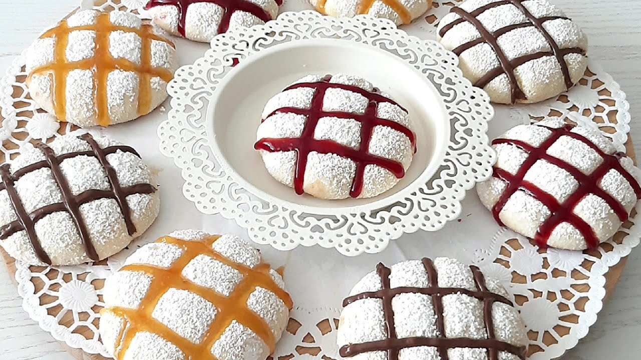 حلوى جافة بدون زيت ولا زبدة طرية و بنينة🥰🥰 من كراس وصفاتي لسنة 1988بتزيين من التجارب حلوى جزائرية 🇩🇿