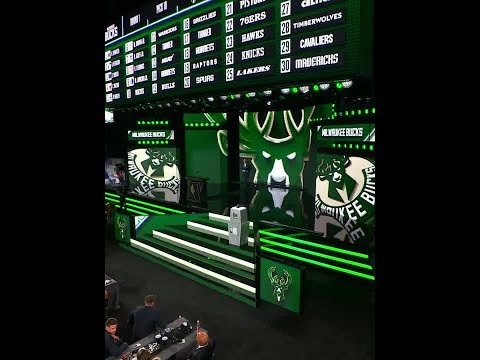 Milwaukee Bucks select Brayden Burries with No. 10 pick in the 2026 NBA Draft šØ