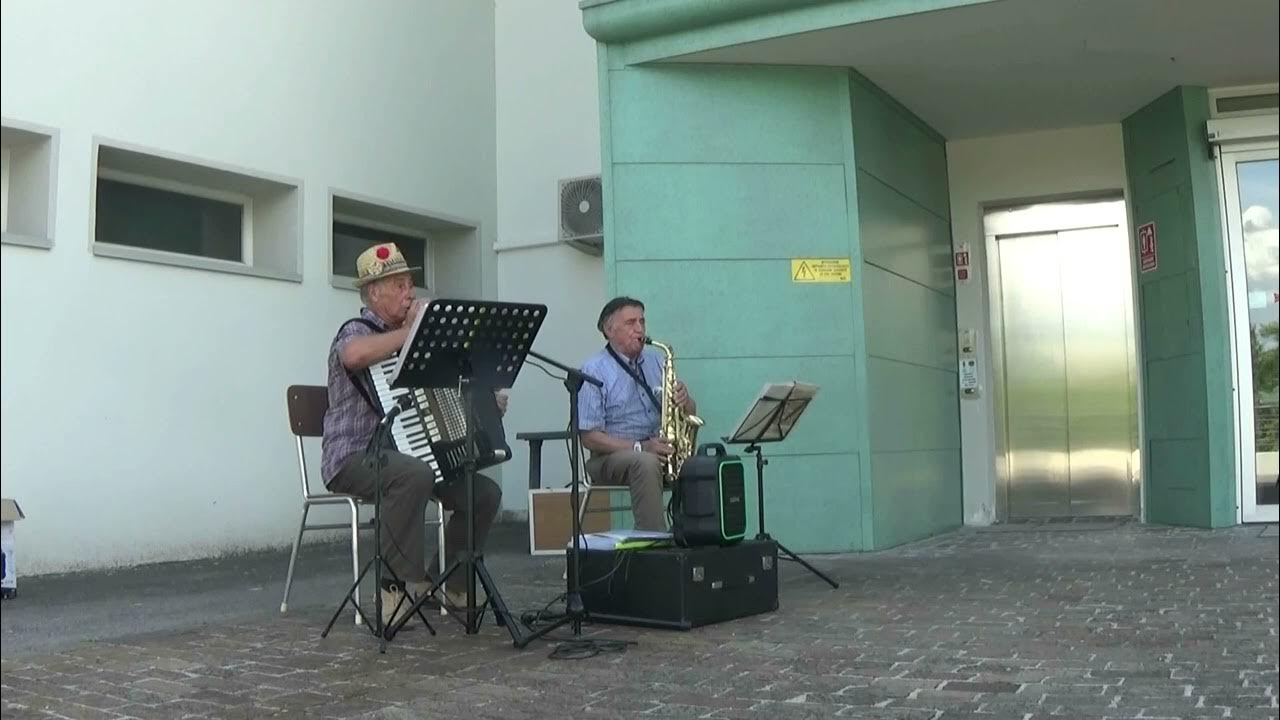 AMOR DAMMI QUEL FAZZOLETTINO QUEI PAR CASO Casa di riposo di Lentiai 27 Luglio 2022 YouTube AMOR DAMMI QUEL FAZZOLETTINO QUEI PAR CASO Casa di riposo di Lentiai 27 Luglio 2022 YouTube