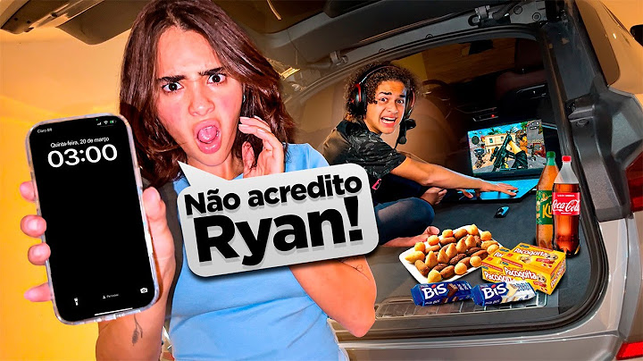 FLAGREI O RYAN MATANDO AULA PARA JOGAR ROBLOX !!!