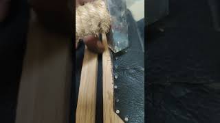 دق مسمار نصف سنتي سمعها