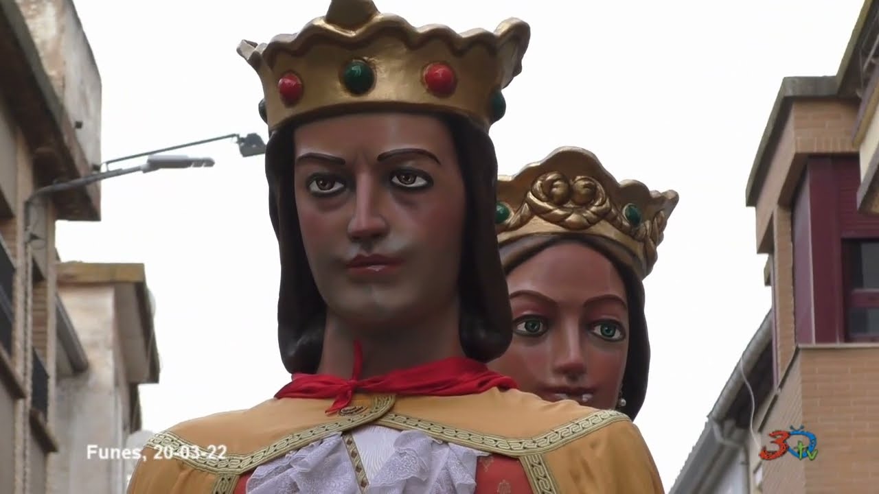 Funes, Fiestas de la Juventu, ronda con los gigantes 20-03-2022