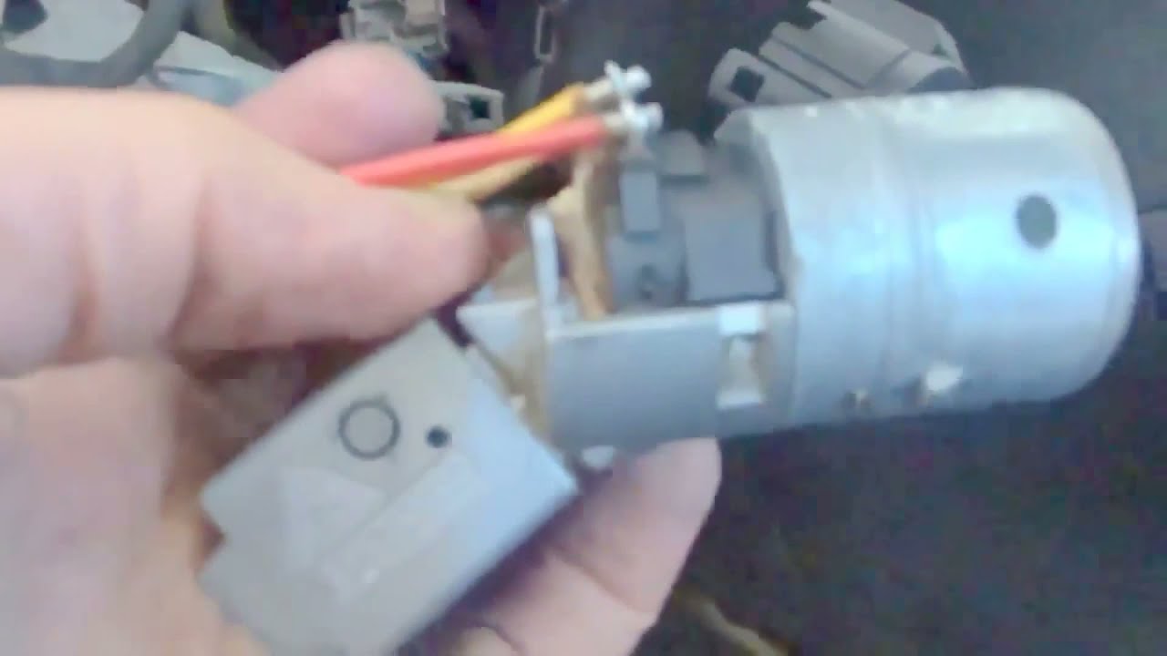 حل مشكل مفتاح السياره يعمل لا استطيع تشغيل المحرك - ماذا يحدث عندما تدير مفتاح الإشعال في سيارتك؟