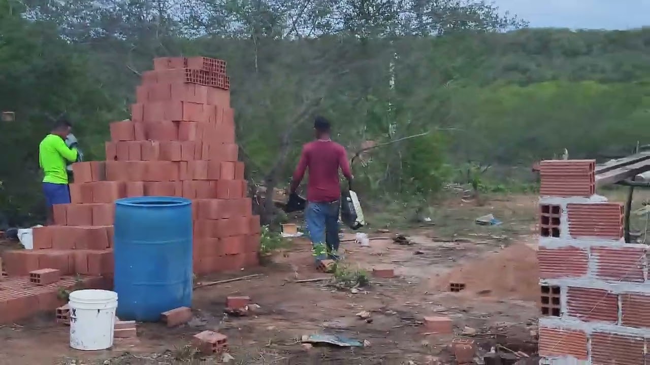 O trabalho continua, más aconteceu uma coisa desagradável hoje. 