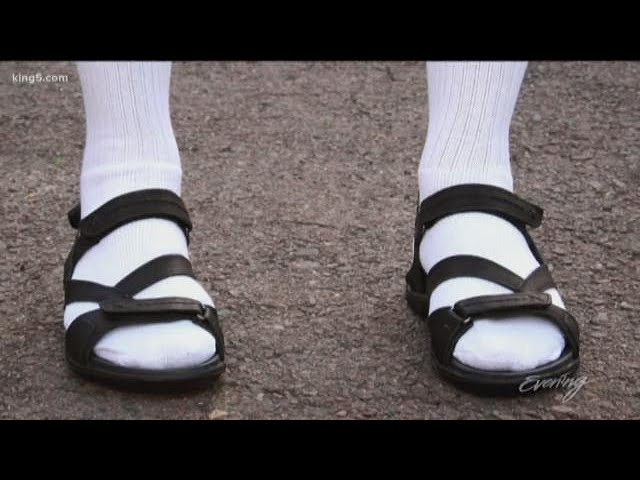 Socks with sandals? - That's a Thing?! 