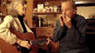 Video thumbnail of ""Arkansas Traveler " (with harmonica) Annie & Mac Old Time Music Moment"