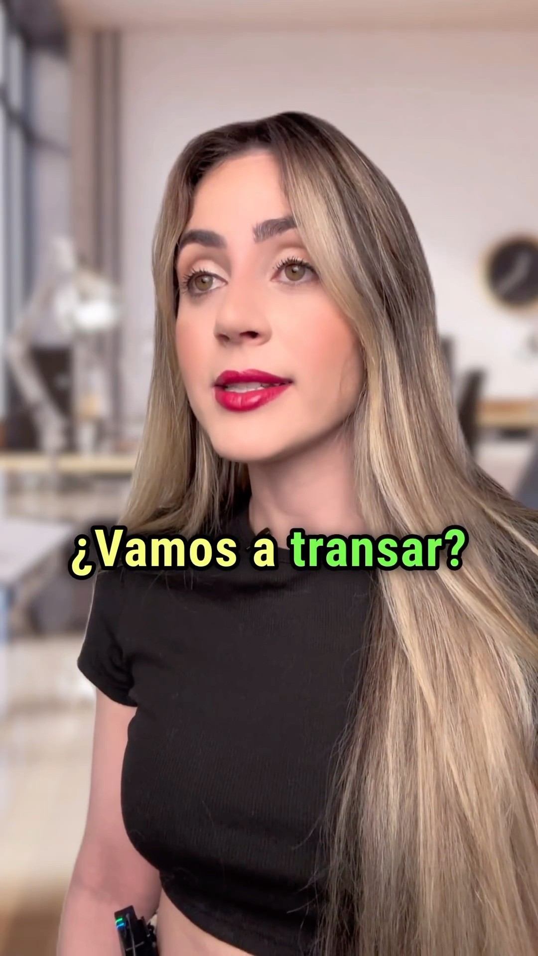 Como chamar alguém para sair em espanhol, sem gafe