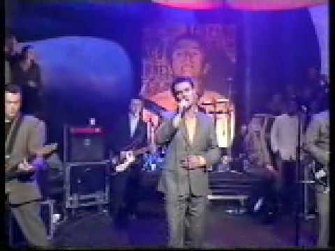 Morrissey - Sunny - Live on Jools Holland