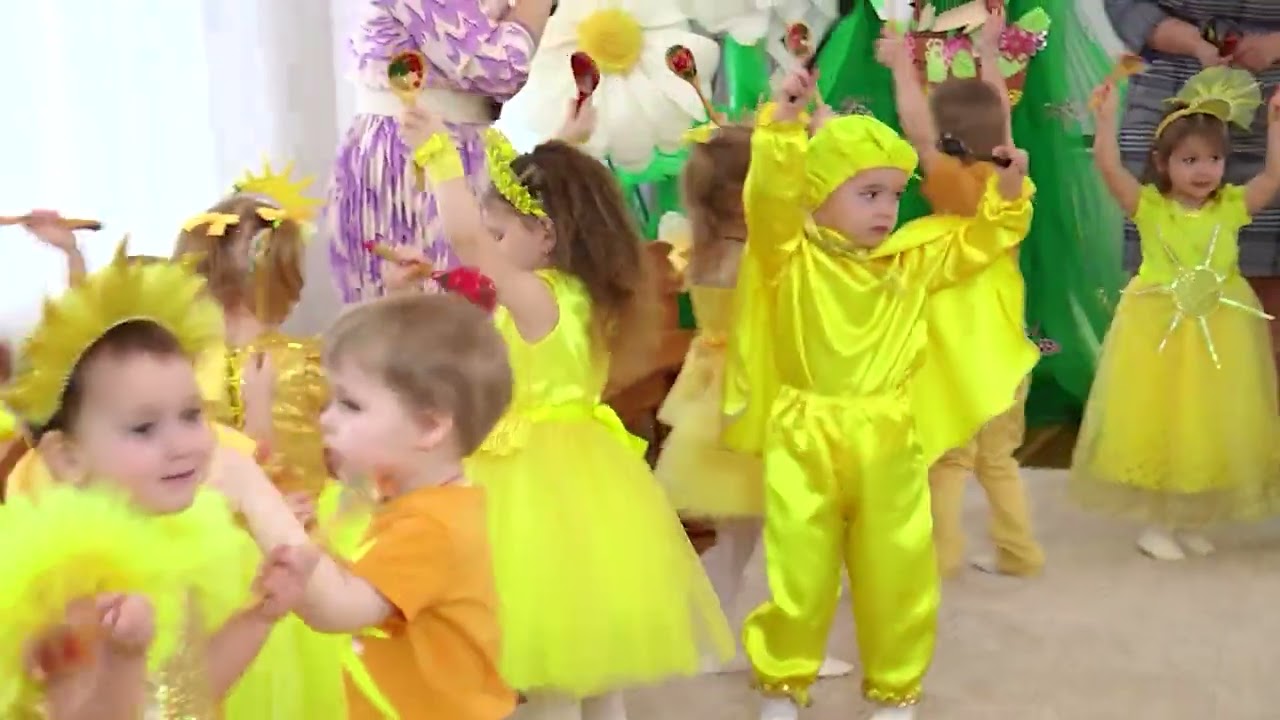 Свято Весни і мами 