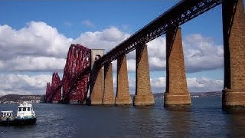 Spring Morning Forth Railway Bridge Firth Of Forth On History Visit To South Queensferry Scotland