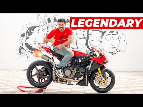 LOUD & RARE Akrapovic RACE Exhuast on Panigale 1199R! INSANE Sound & Performance!
