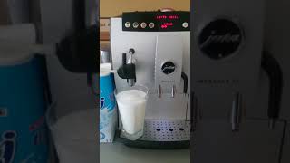 Видео Latte-macchiato Jura Impressa Z5 (автор: hunfreelive)