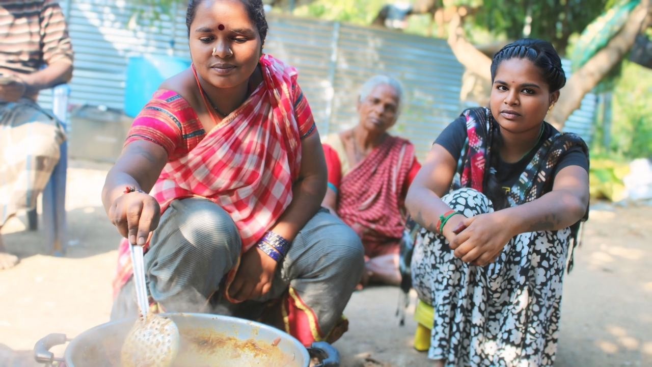 மரத்தடியில் விறகடுப்பில் கோழிக்கறி குழம்பு@Radhamuthu133