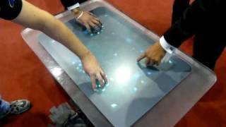 INVEX 2009: Microsoft Surface3 - hra se světluškami