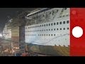 Time-lapse : un paquebot coupé en deux, rallongé et relooké dans le port d'Hambourg