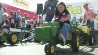 Kids Tractor Pull At The Puyallup Fair