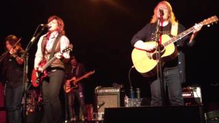 Indigo Girls: Don&#39;t Give That Girl A Gun (Seattle, WA) Feb 2016