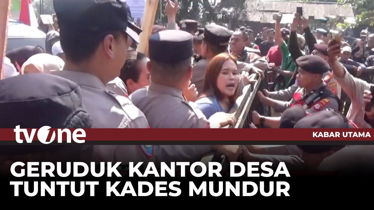 Emak-emak di Cianjur Ngamuk Jebol Pagar Kantor Kepala Desa | Kabar Utama tvOne
