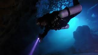 A Visit to a Dark Place... Exploring the Cavern at Vortex Spring, FL