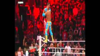 WWE Sin Cara Finisher - Moonsault sideslam to two men HD