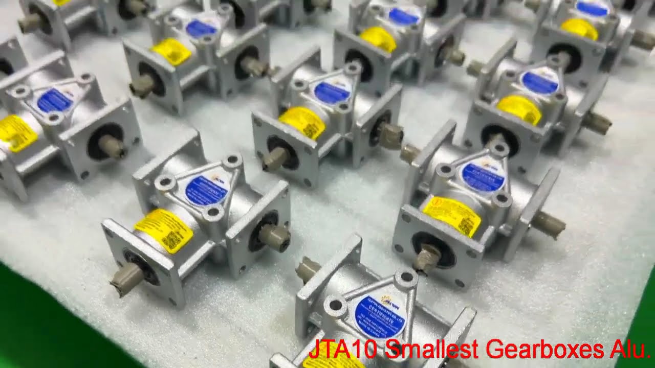 very small spiral bevelled gearbox - JTA10 - 90° three-way gearboxes - 90 degree gearbox - 1:1 ratio