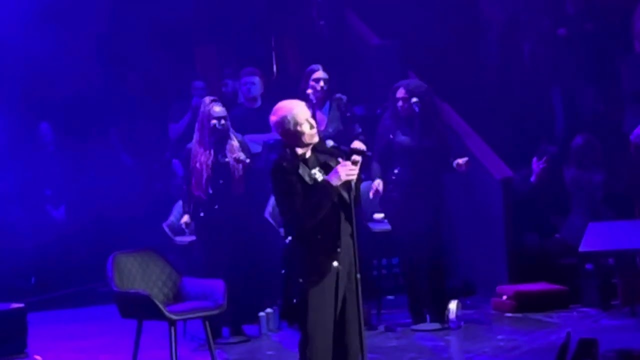 Annie Lennox - No More I Love You's - London Royal Albert Hall 6 March 2025