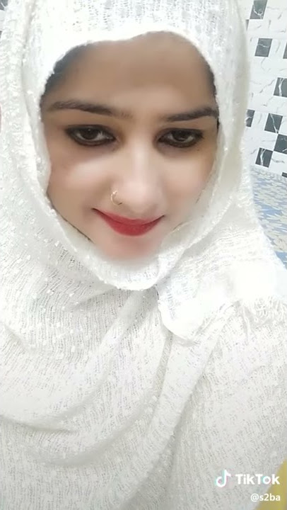 Nigahon Se Kehdo Parda Utha