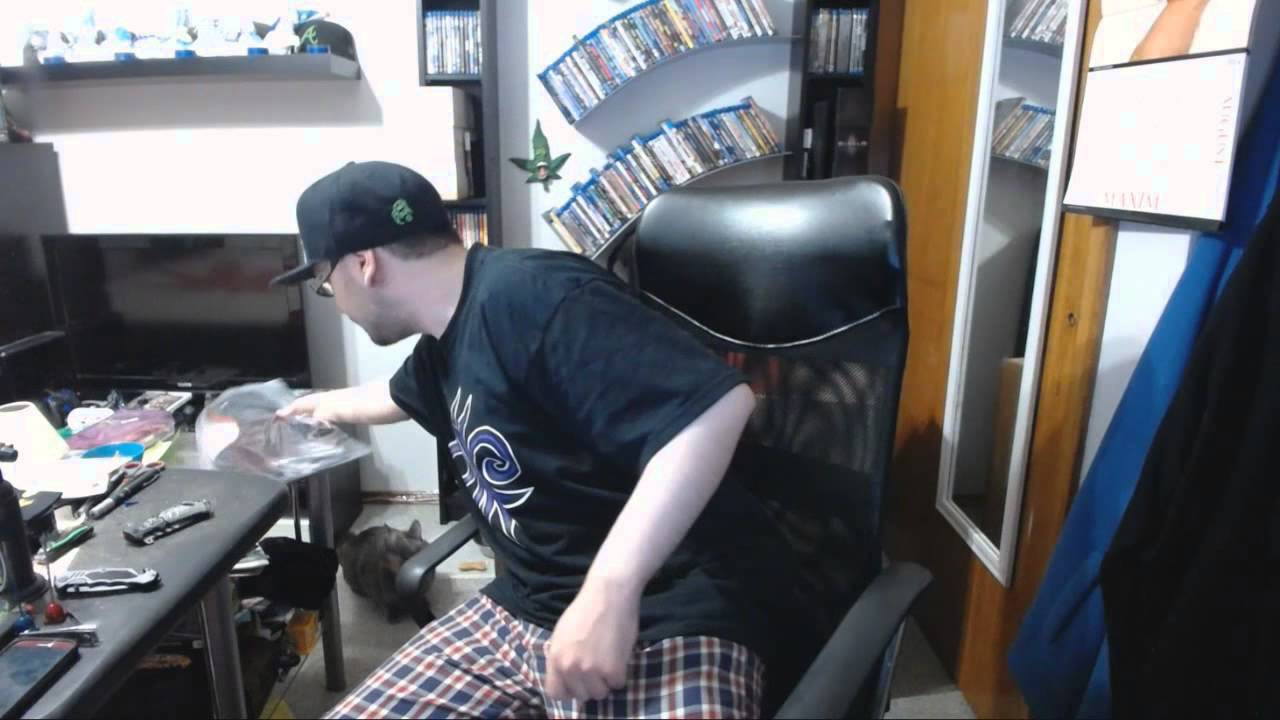 DXRacer F Series Chair!! Mousepad-Armrest/Footrest Unboxing!!