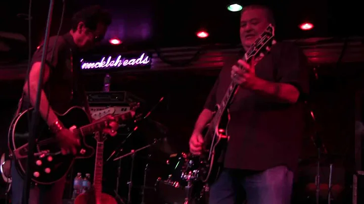 Alejandro Escovedo & David Hidalgo perform Neil Yo...