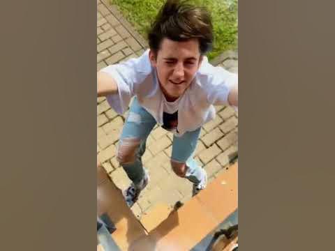 КТО-ТО НА БАЛКОНЕ ПОВИС - YouTube