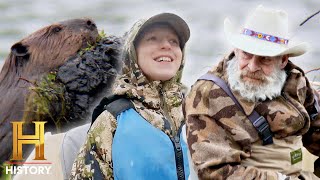 Mountain Men: Tom Teaches Hank to Beaver Trap! (Season 13) | History