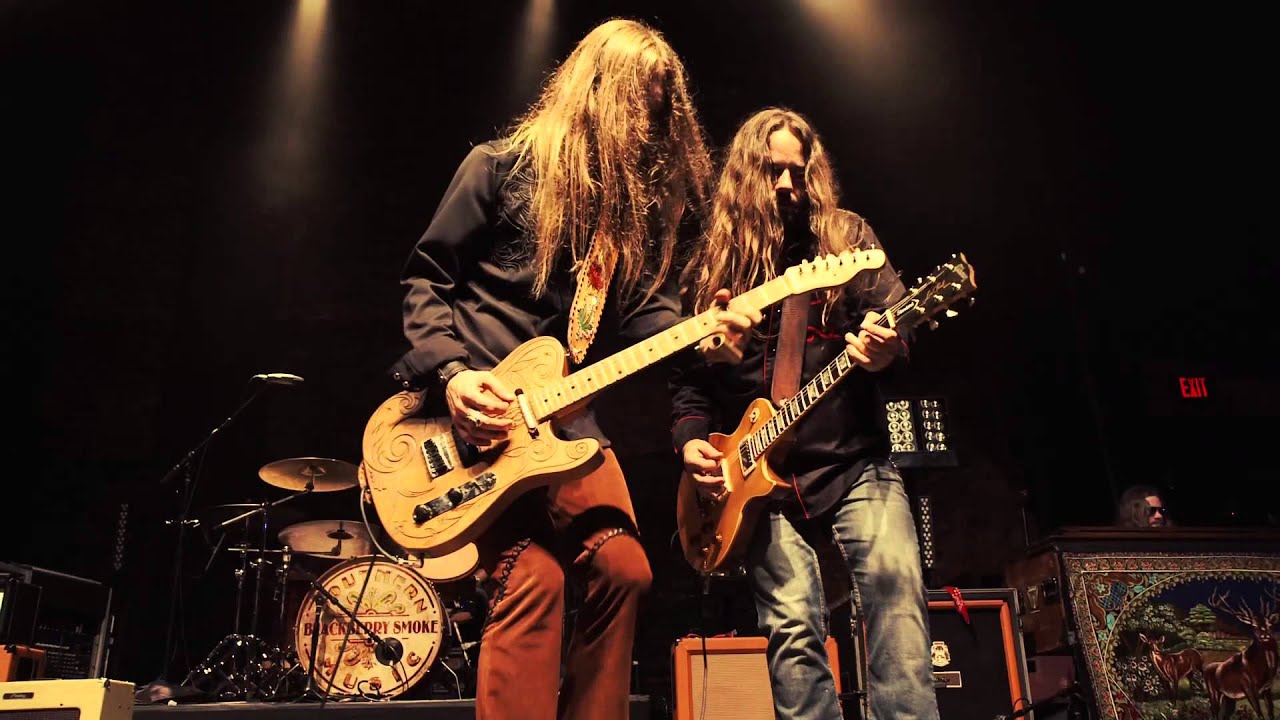 Blackberry smoke holding all the roses. Coastline feat. Much left. Pres de /loin de a droite/ a gauche youtube. Run out of примеры.
