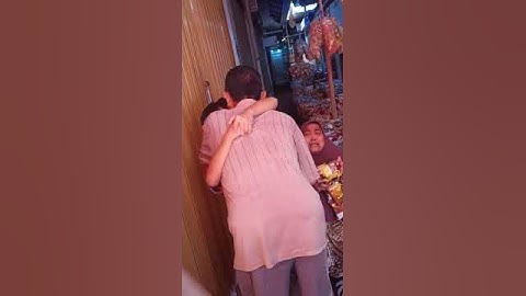 pertemuan kakek dan cucu yang sekian lama tak bertemu akhirnya ketemu juga bikin haru