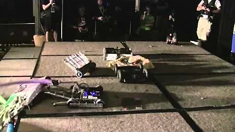 2014 Dragon*Con Robot Battles 30# rumble