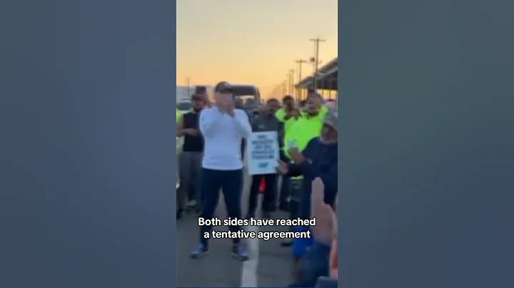 Dockworkers suspend strike after reaching tentative deal #shorts